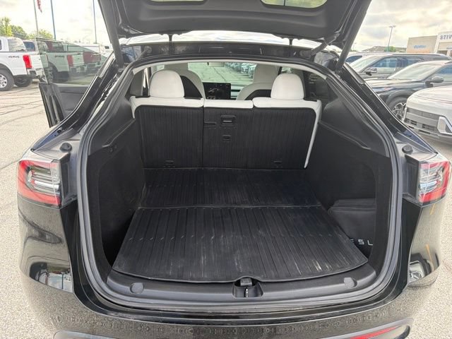 Used 2023 Tesla Model Y Performance AWD/4WD image 14