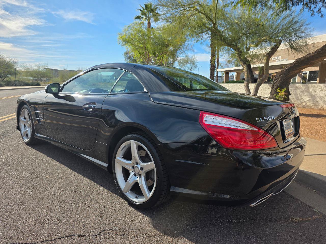 Used 2013 Mercedes-Benz SL 550 w/ Premium Pkg image 9