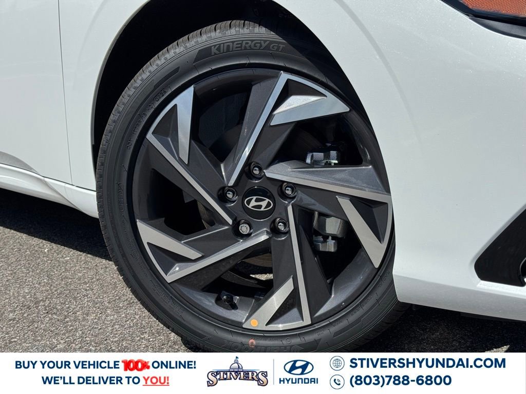 Certified 2025 Hyundai Elantra Limited image 7