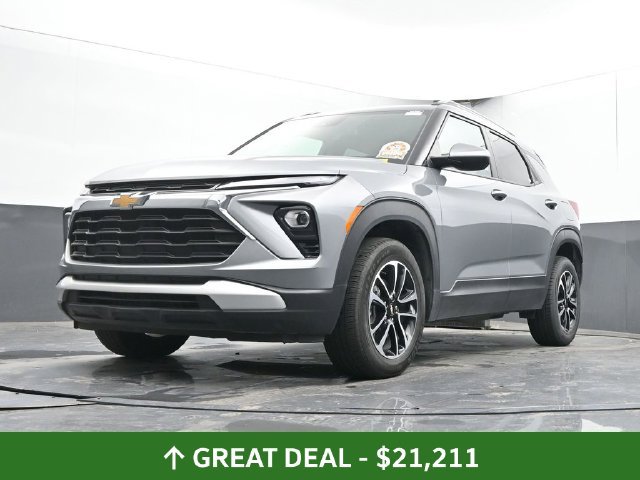Used 2025 Chevrolet TrailBlazer LT AWD/4WD image 49