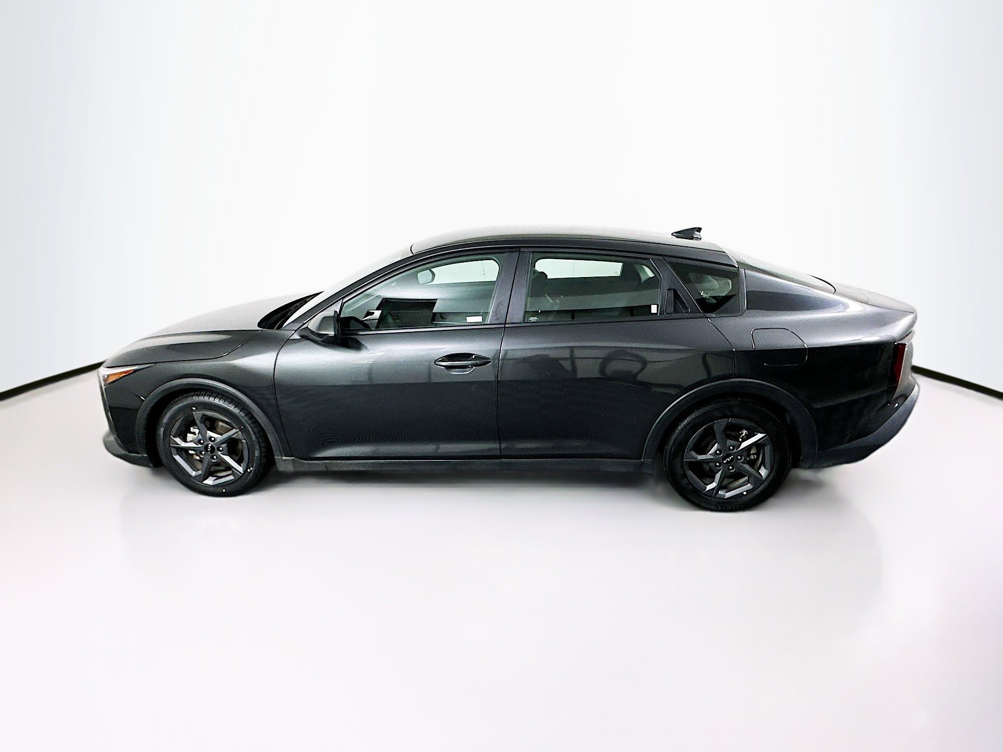 Used 2025 Kia K4 FWD image 4