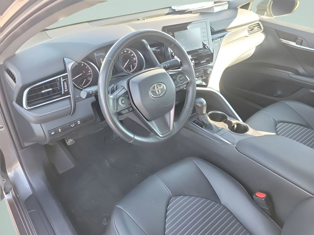 Used 2024 Toyota Camry SE image 17