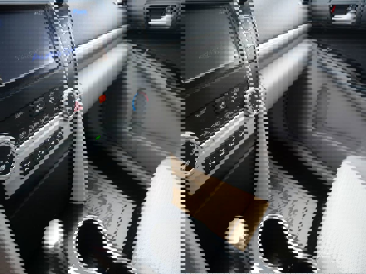 Used 2012 Toyota Camry LE image 13