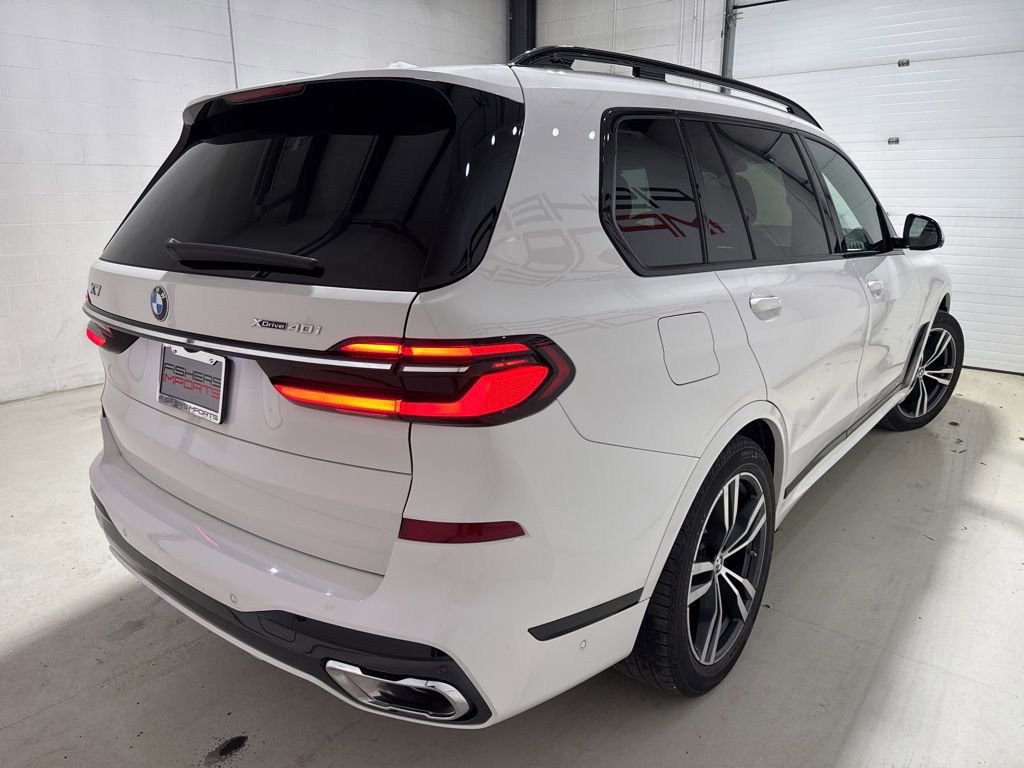 Used 2023 BMW X7 xDrive40i w/ M Sport Package image 4