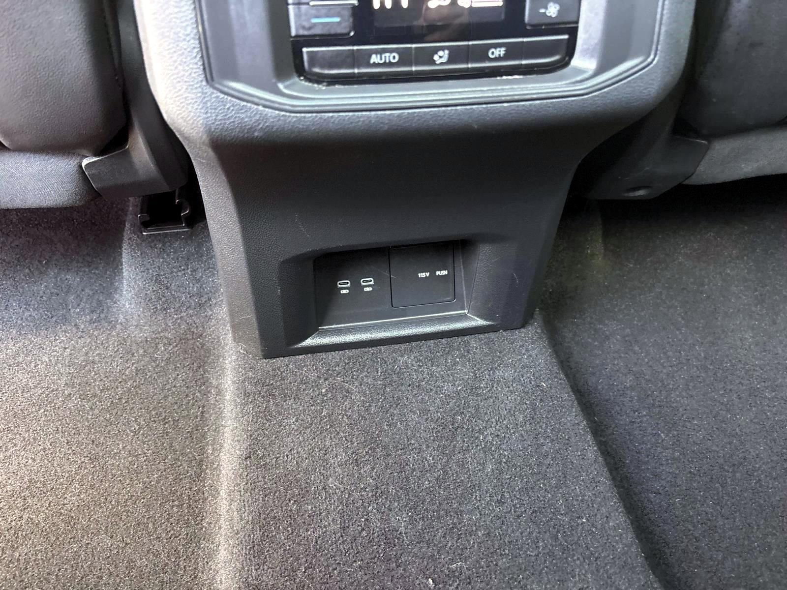 Used 2023 Volkswagen Atlas SE w/ Panoramic Sunroof Package image 33