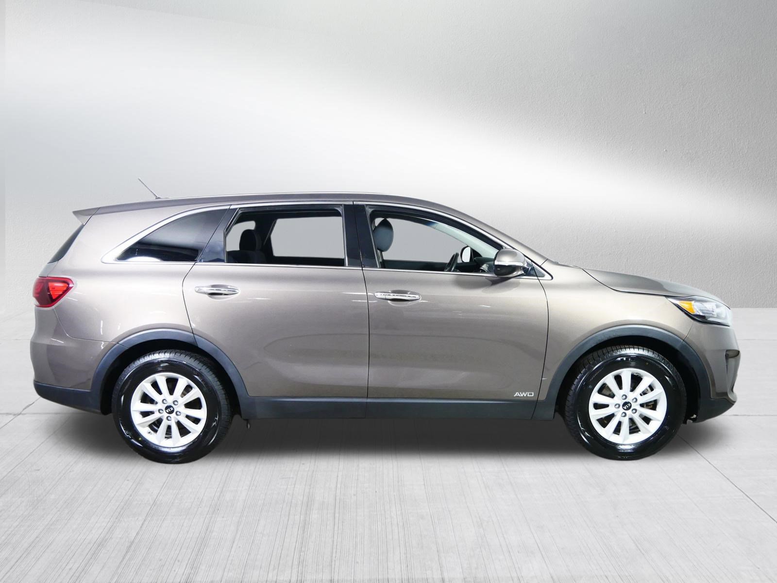 Used 2019 Kia Sorento LX AWD/4WD image 8