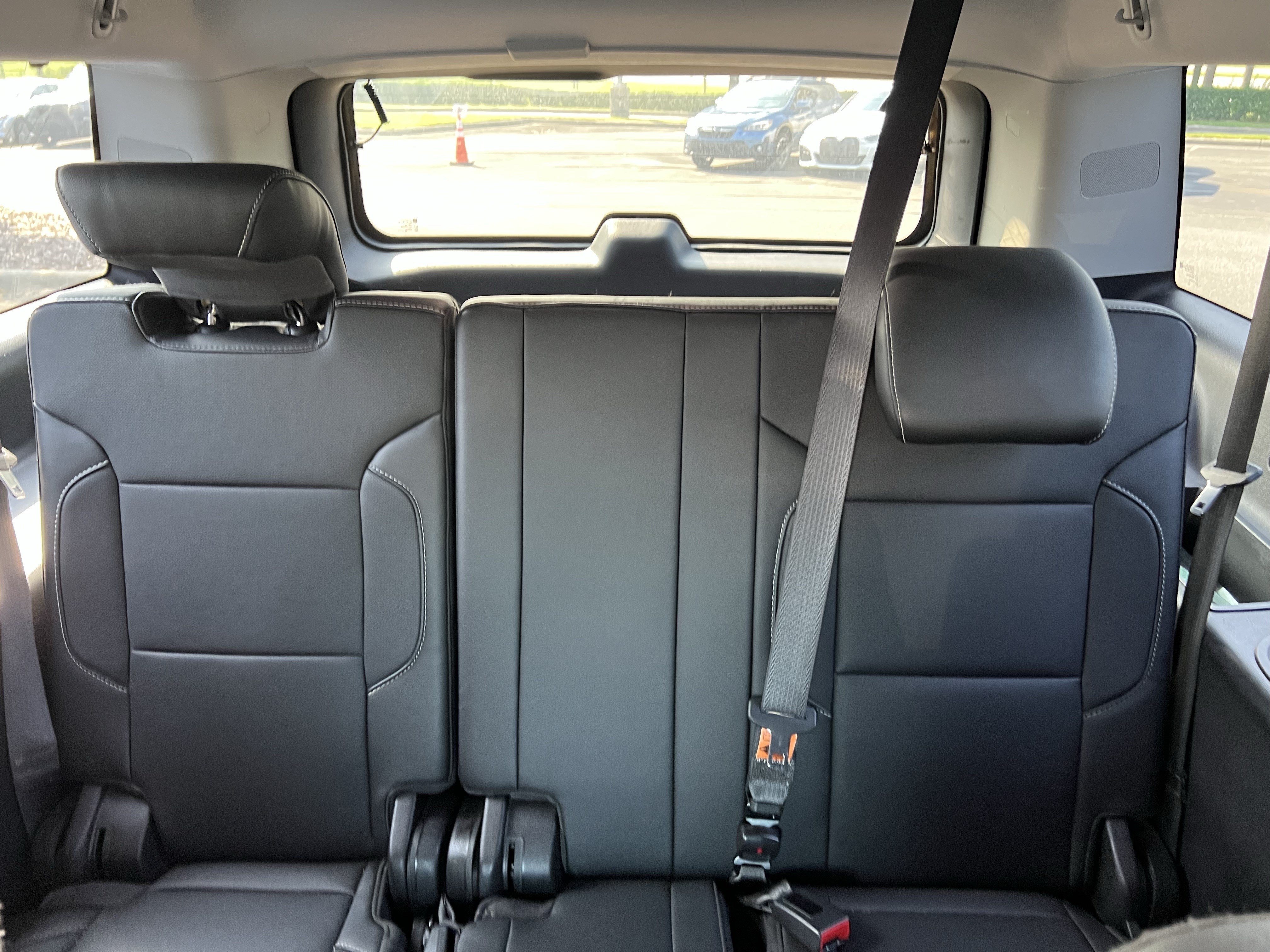 Used 2020 Chevrolet Suburban Premier AWD/4WD image 35
