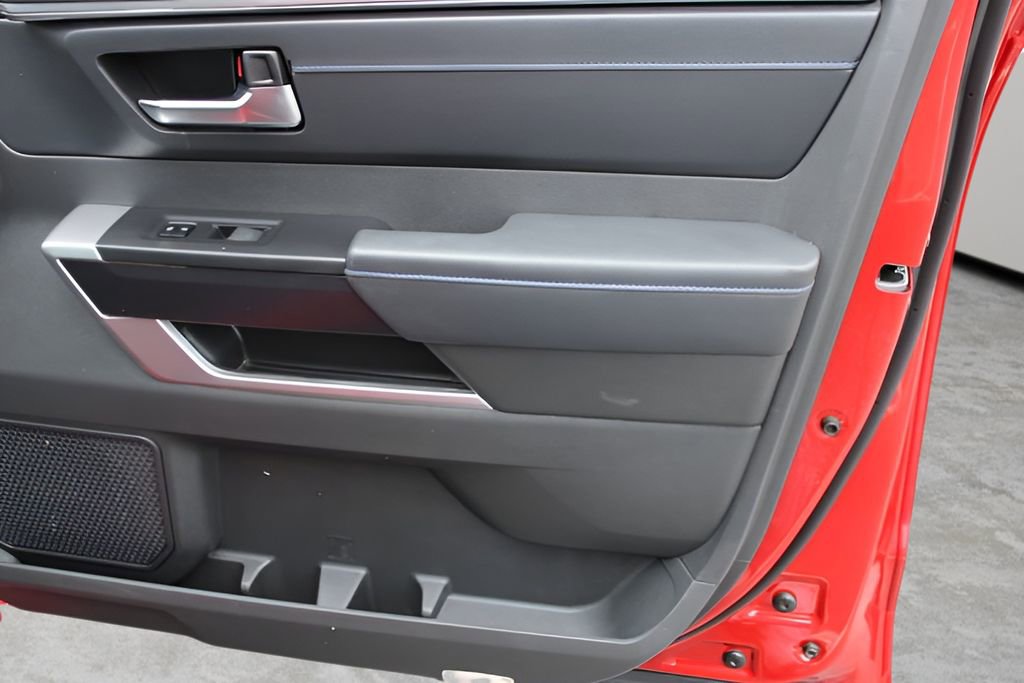 Used 2024 Toyota Tundra Platinum AWD/4WD image 27