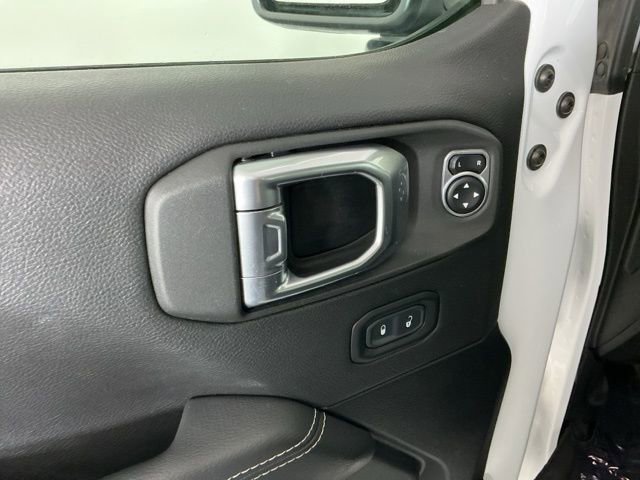 Used 2020 Jeep Gladiator Overland w/ Popular Equipment Package image 12