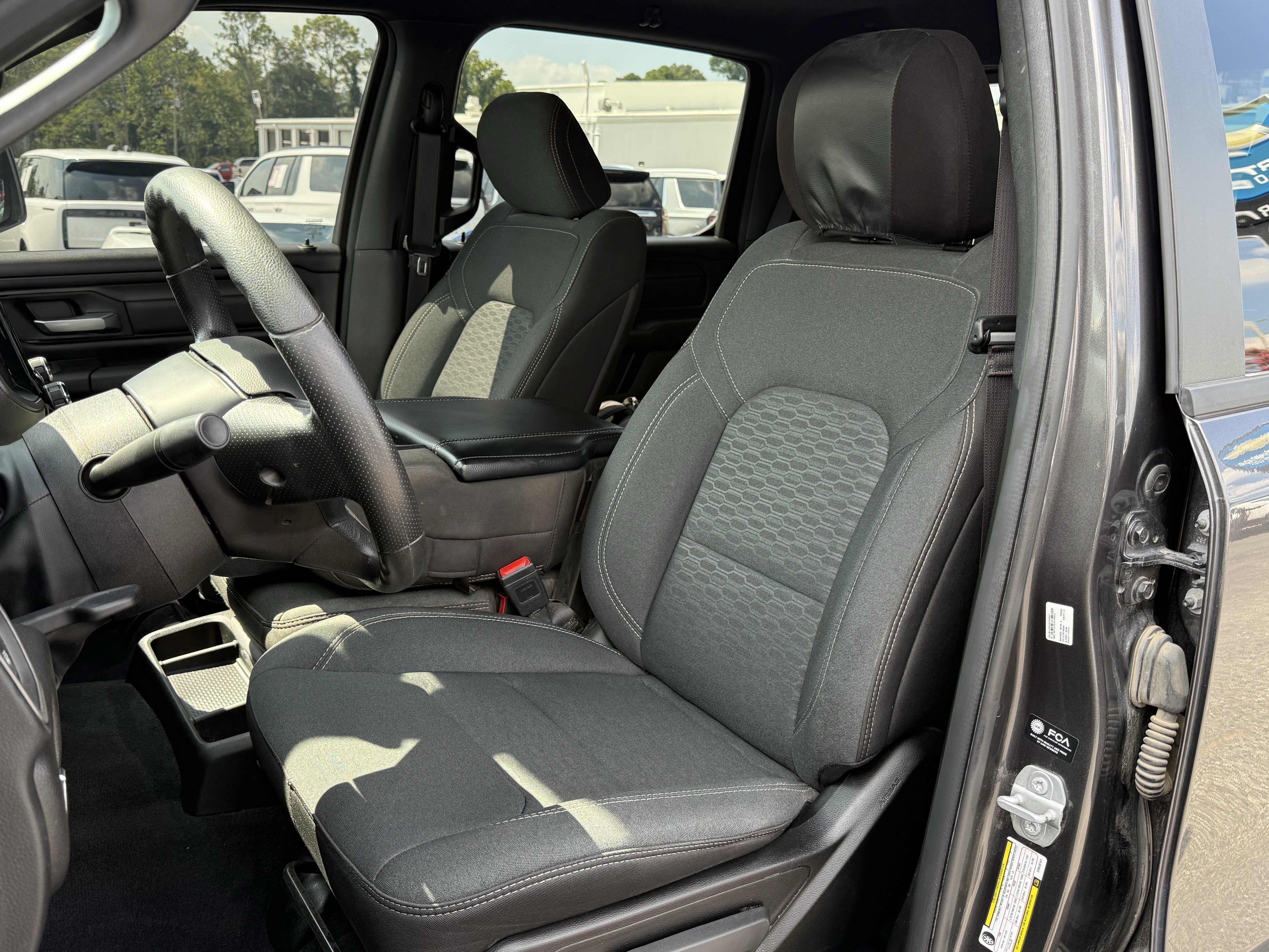 Used 2025 RAM 1500 Warlock AWD/4WD image 16