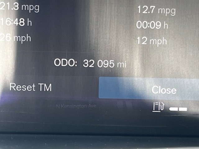 Certified 2023 Volvo XC60 B5 Core w/ Climate Package image 3