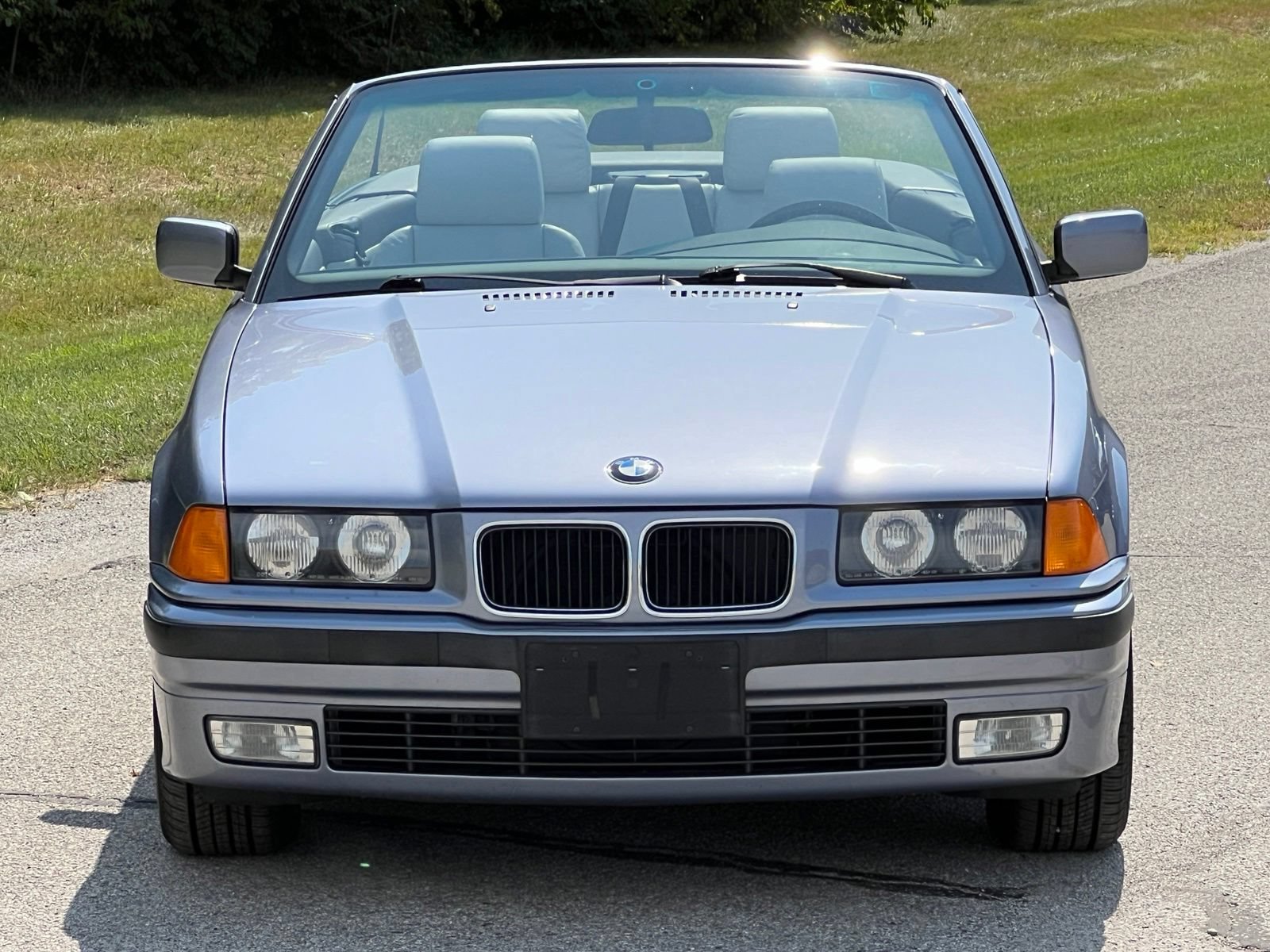 Used 1996 BMW 328i Convertible RWD image 6