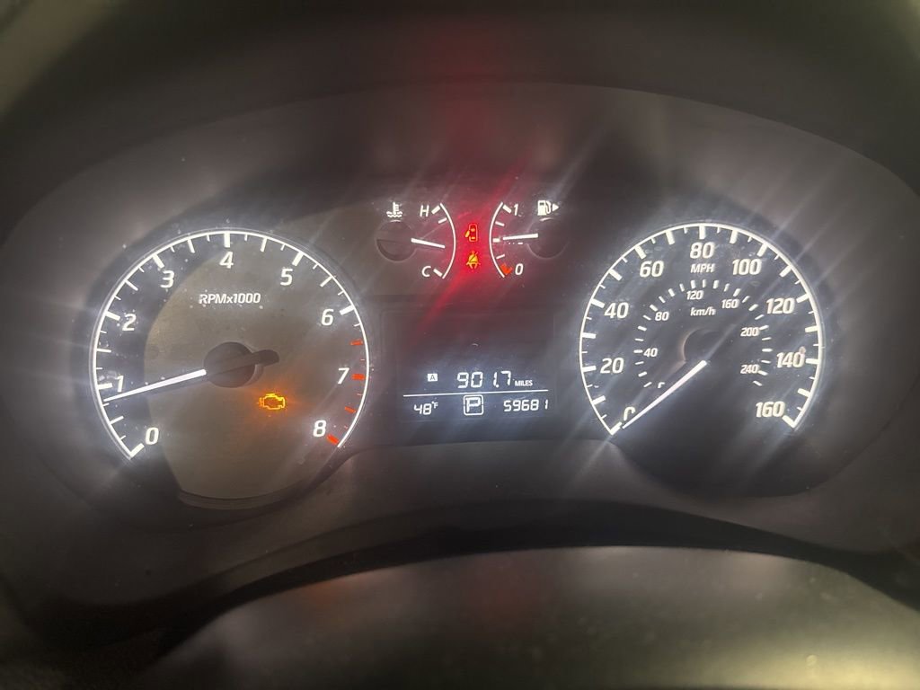 Used 2015 Nissan Sentra S image 30