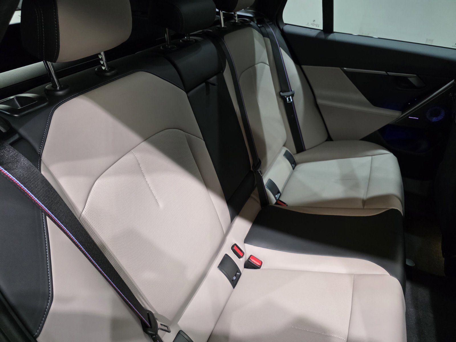 Used 2025 BMW M5 Touring image 25