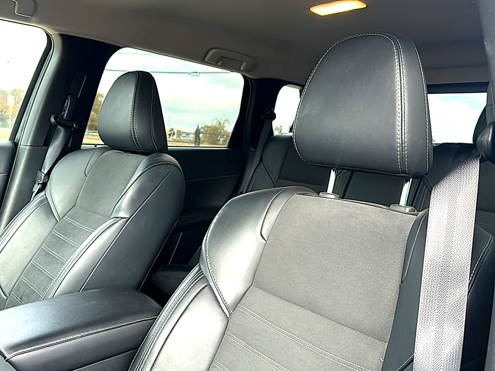 Used 2024 Mitsubishi Outlander SE image 11