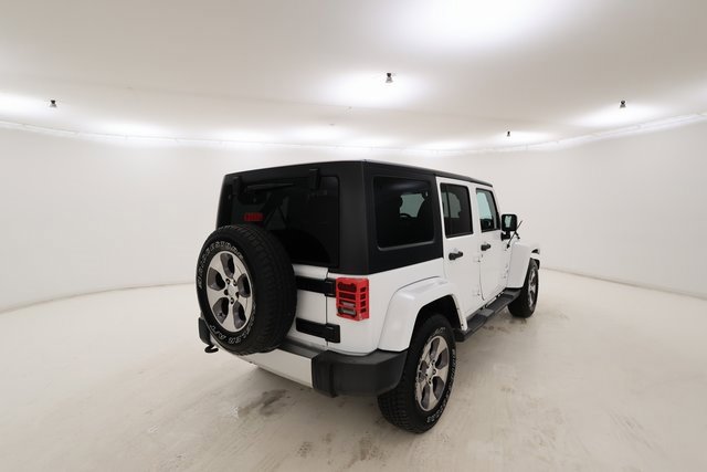 Used 2018 Jeep Wrangler Unlimited Sahara w/ Connectivity Group image 3