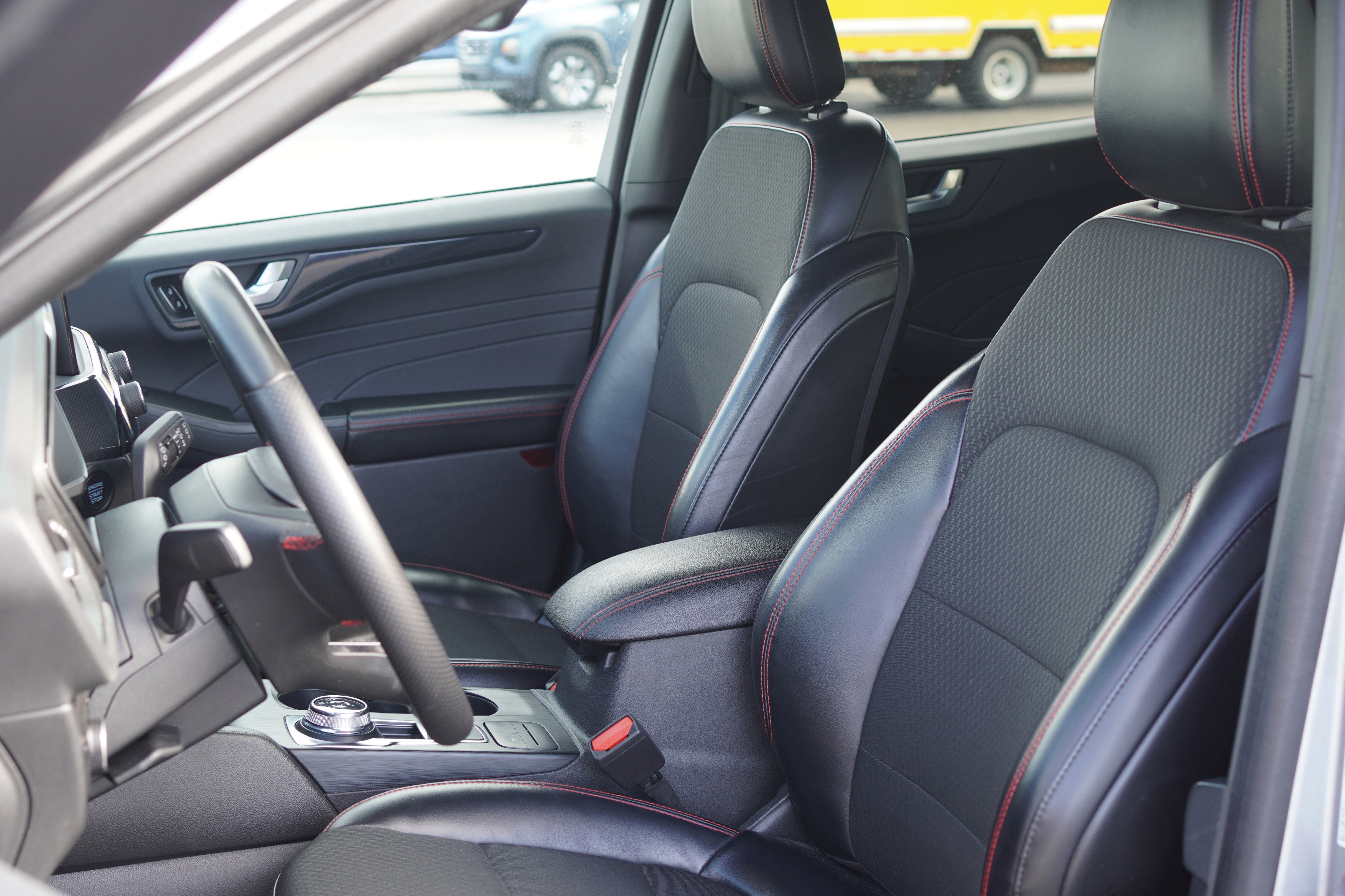 Used 2024 Ford Escape ST-Line image 28