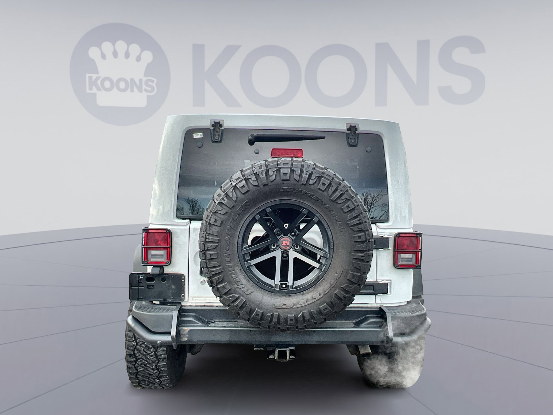 Used 2013 Jeep Wrangler Unlimited Sahara image 5