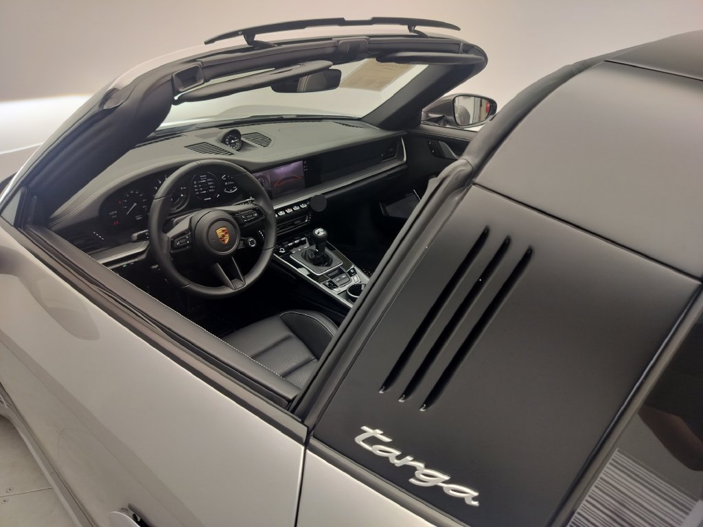 Certified 2024 Porsche 911 Targa 4S AWD/4WD image 29