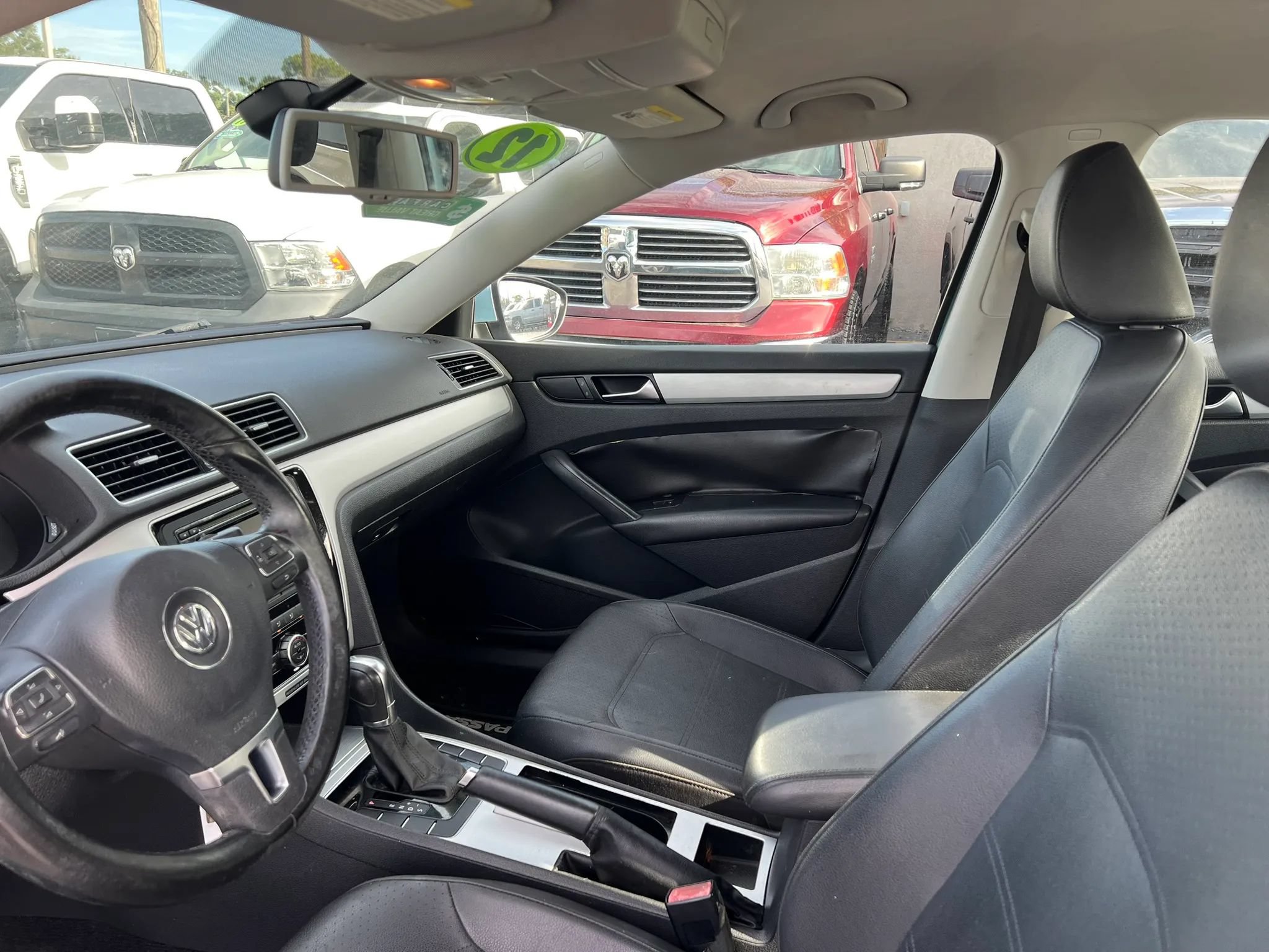 Used 2012 Volkswagen Passat 2.5 SE FWD image 9
