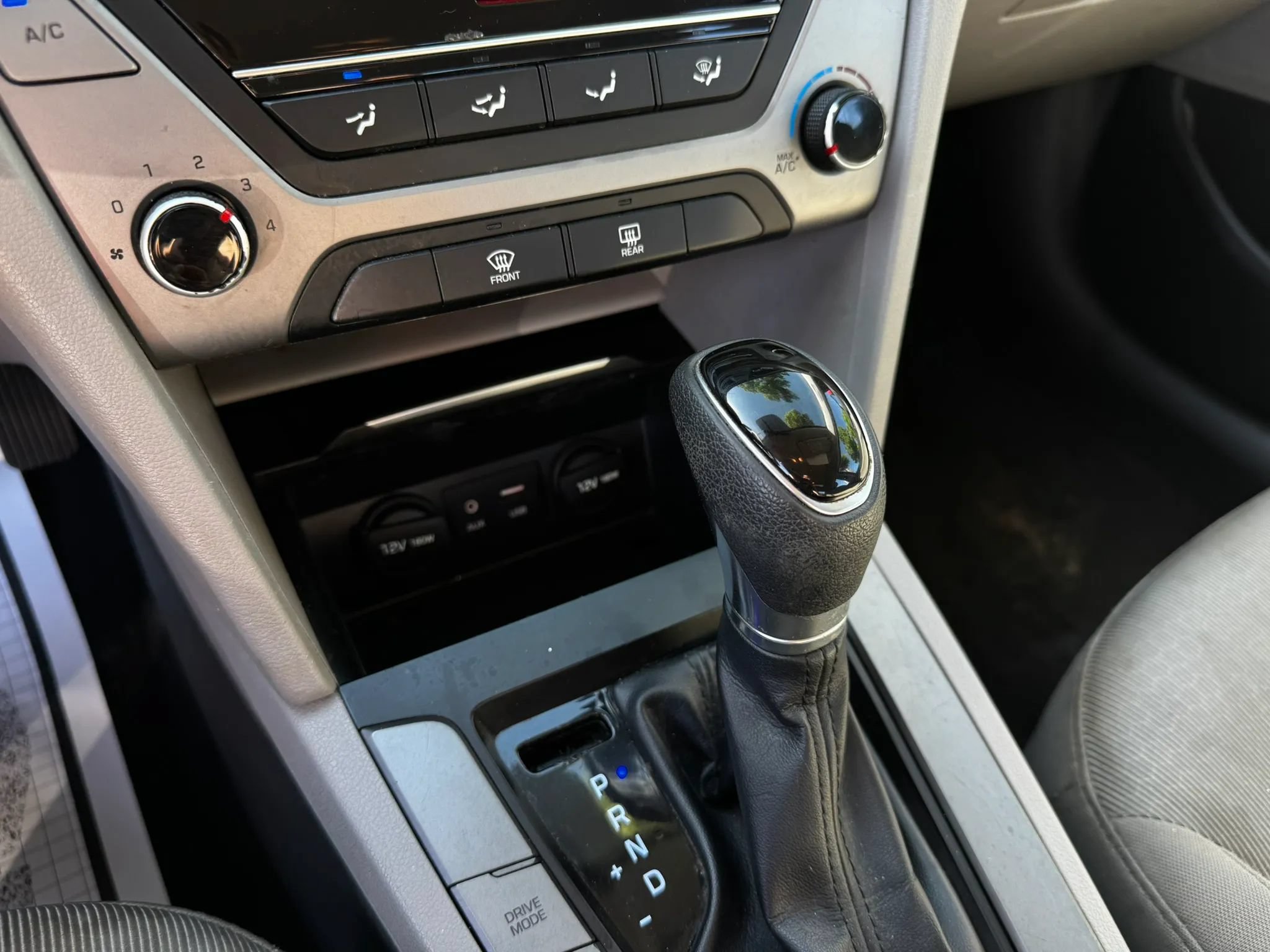 Used 2017 Hyundai Elantra SE FWD image 20