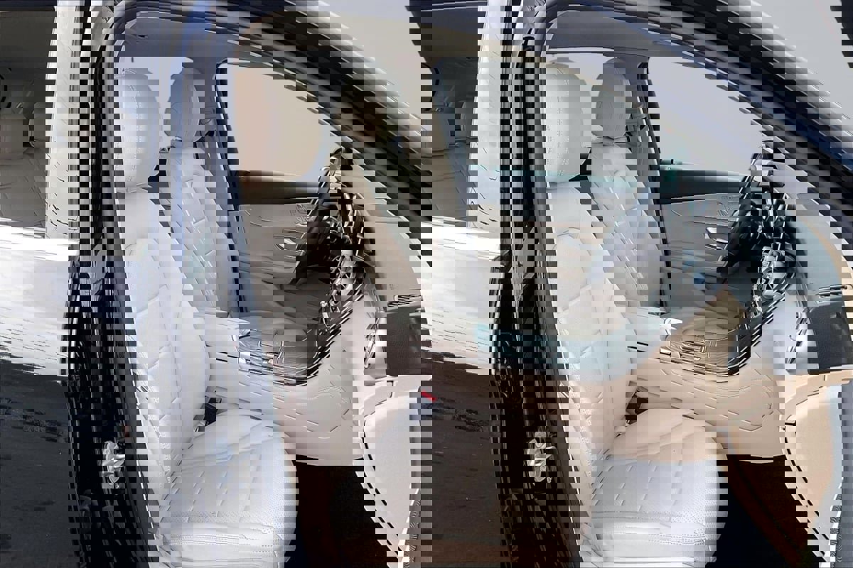 Used 2021 Mercedes-Benz GLC 300 w/ Premium Package image 7