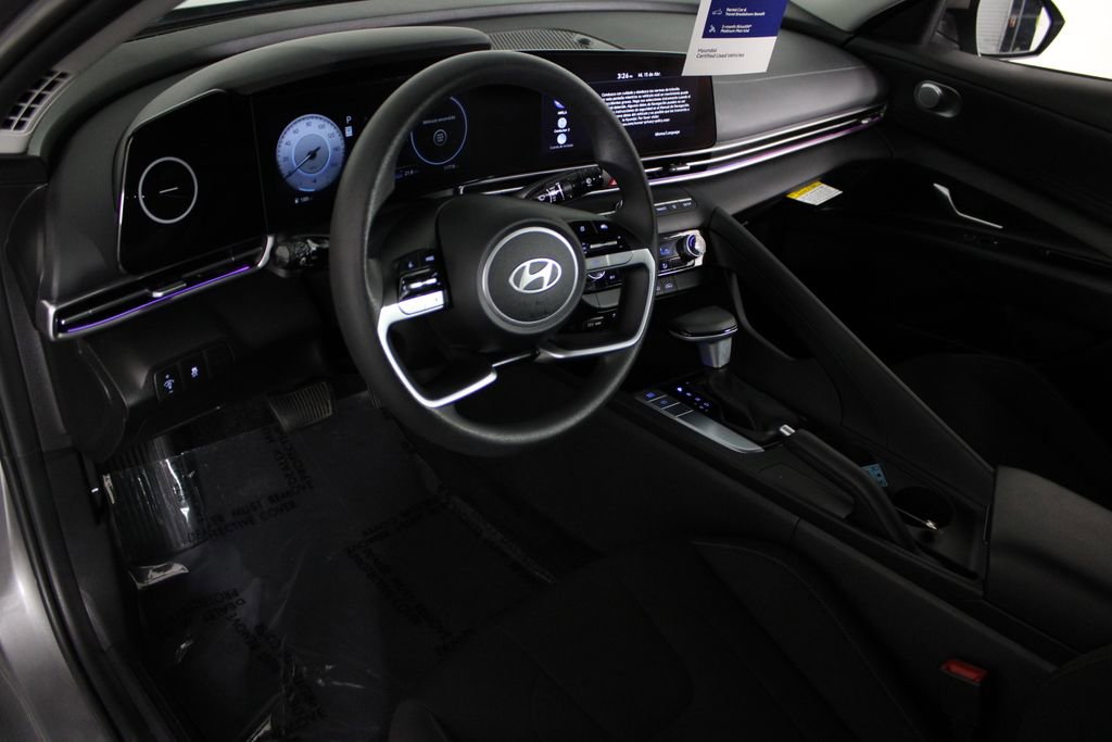 Certified 2024 Hyundai Elantra SEL image 19