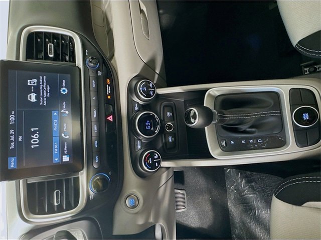 New 2025 Hyundai Venue SEL image 15