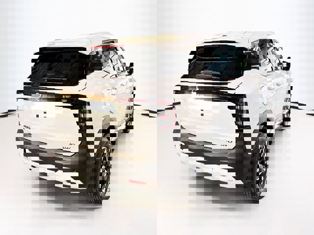 New 2026 Nissan Kicks SV w/ Cold Weather Package image 5