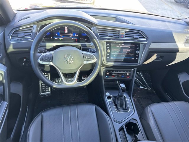 Certified 2023 Volkswagen Tiguan SE R-Line image 7