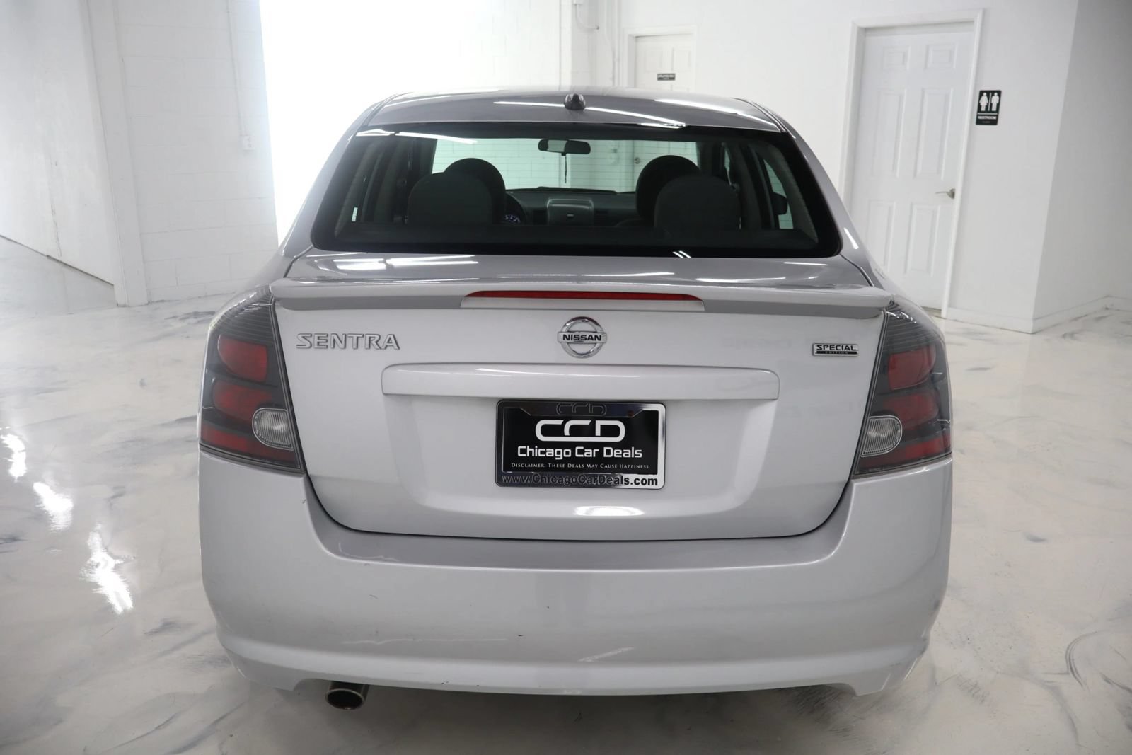 Used 2012 Nissan Sentra 2.0 SR w/ Special Edition Pkg FWD image 7