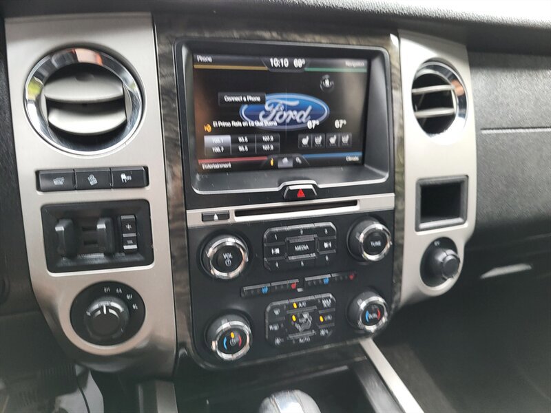 Used 2015 Ford Expedition Limited w/ Equipment Group 301A AWD/4WD image 19