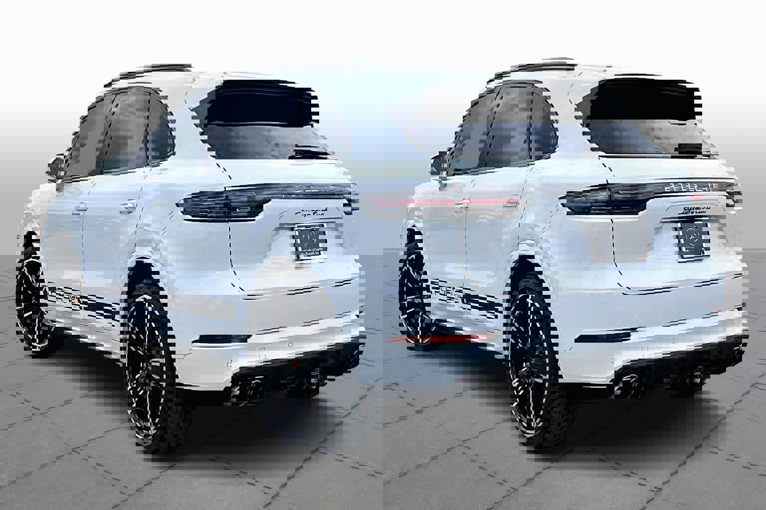 Used 2023 Porsche Cayenne Turbo image 11