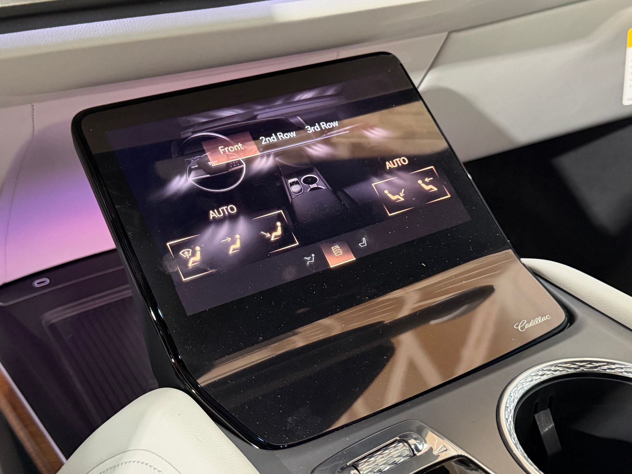 New 2026 Cadillac Vistiq Sport w/ LPO, Floor Liner Package AWD/4WD image 38