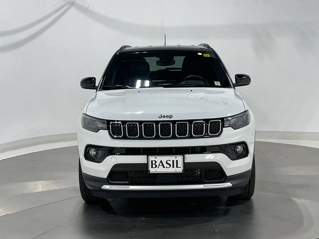 Used 2023 Jeep Compass Limited AWD/4WD image 9