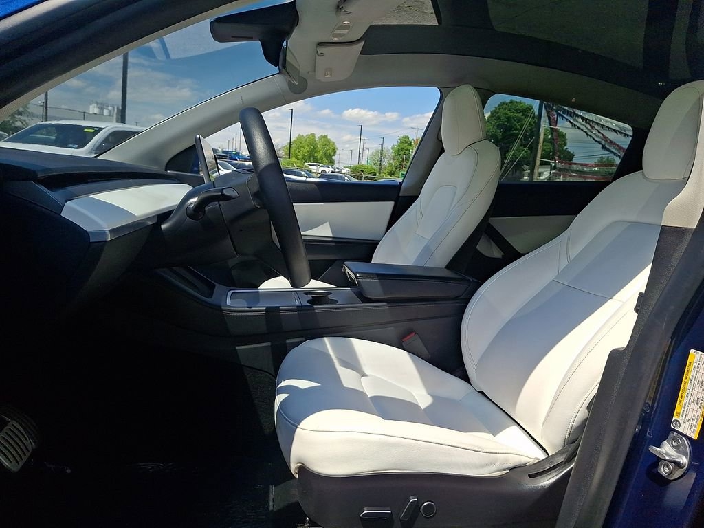 Used 2022 Tesla Model Y Performance AWD/4WD image 15