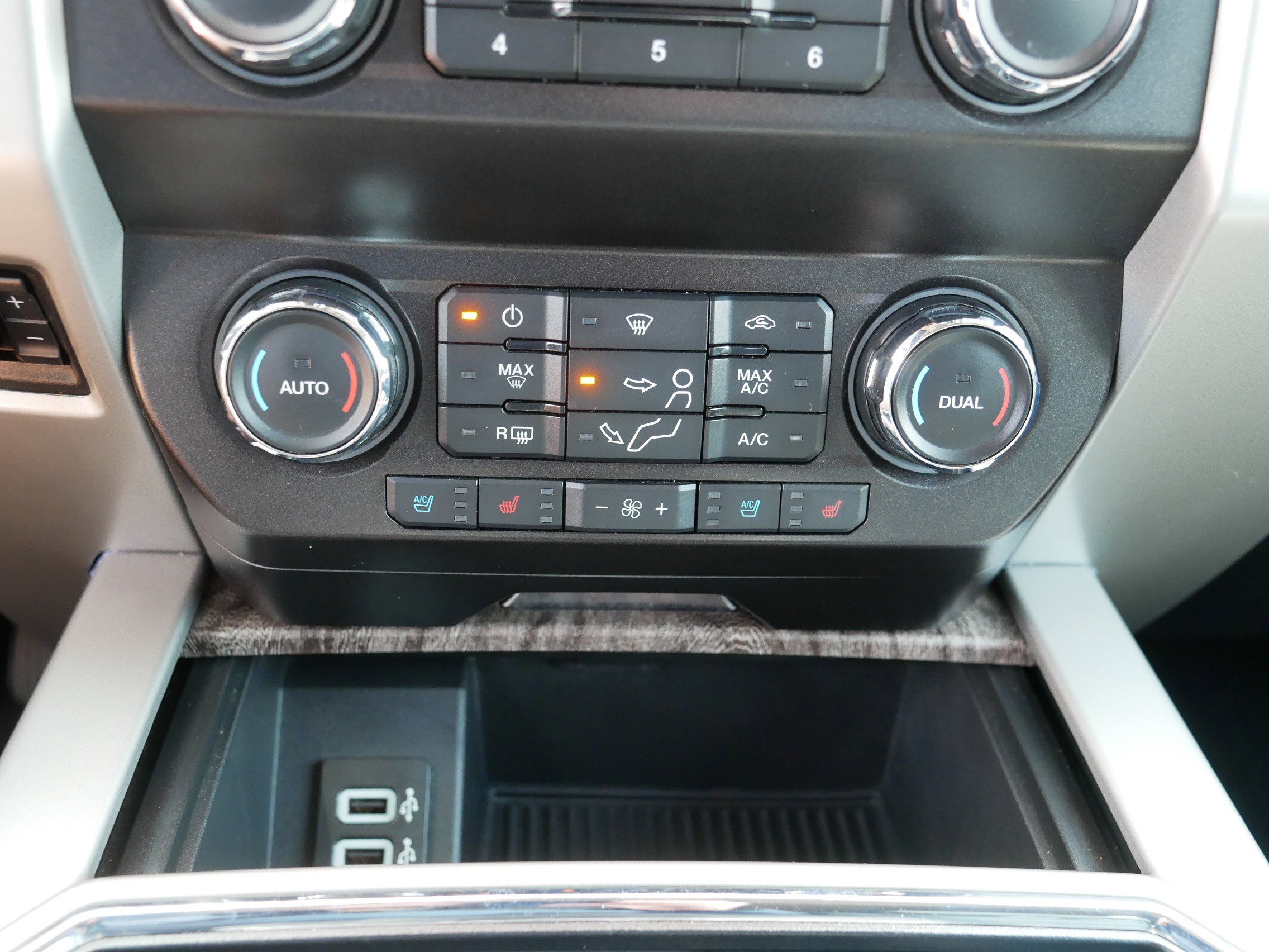 Used 2019 Ford F250 Lariat w/ Lariat Ultimate Package AWD/4WD image 23