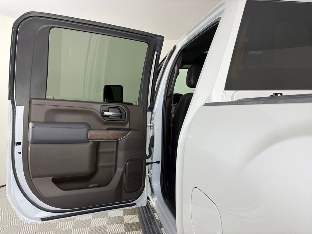 Used 2023 GMC Sierra 2500 Denali w/ Denali Ultimate Package image 12