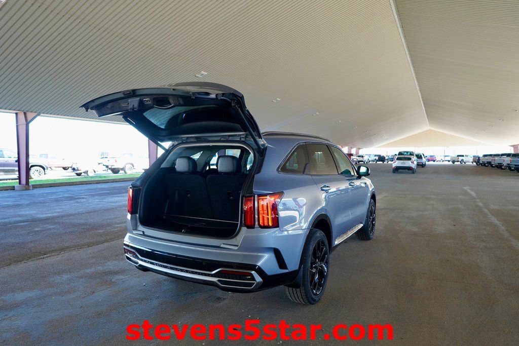 Used 2023 Kia Sorento SX image 5