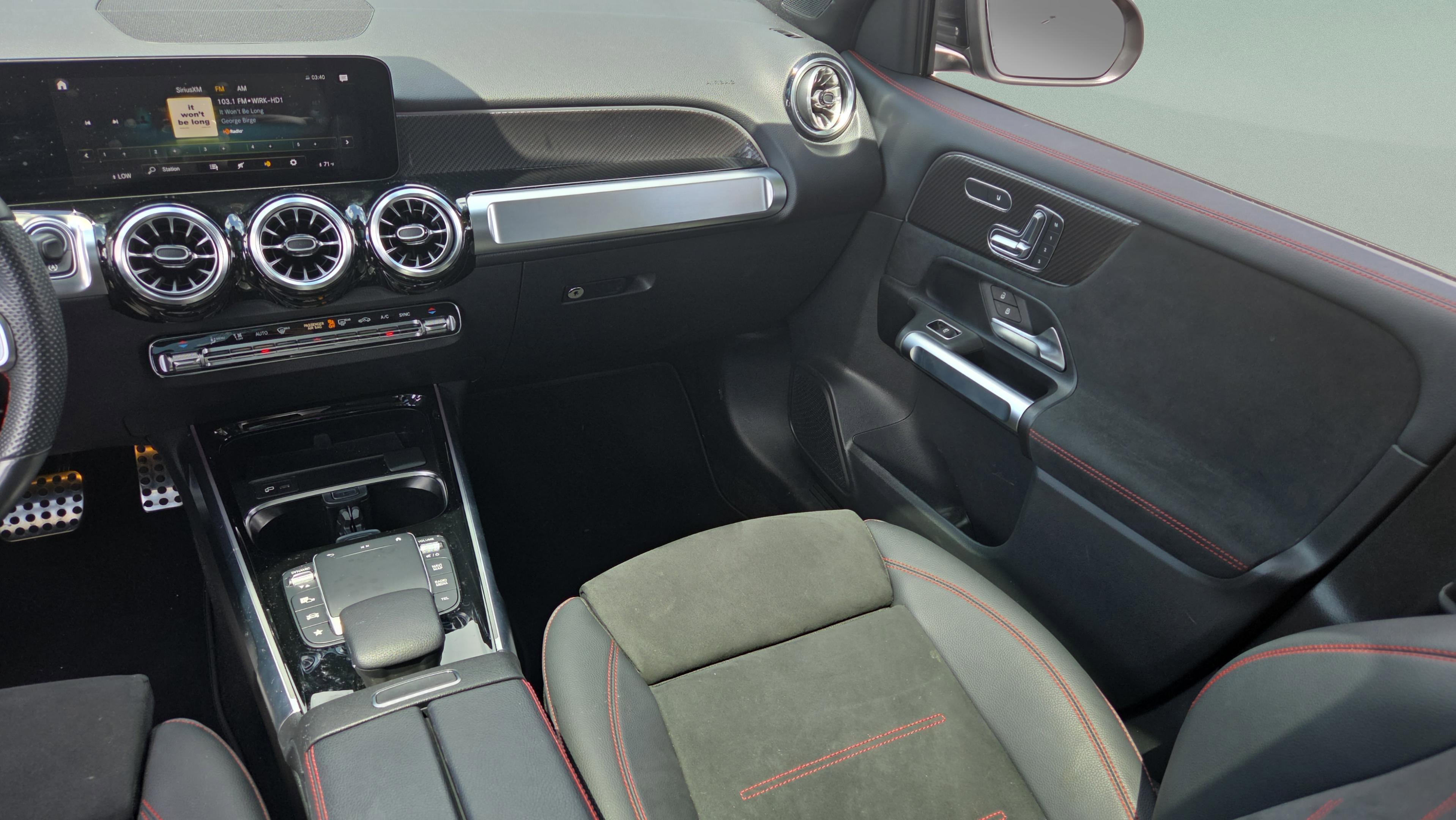 Used 2023 Mercedes-Benz GLB 250 image 13