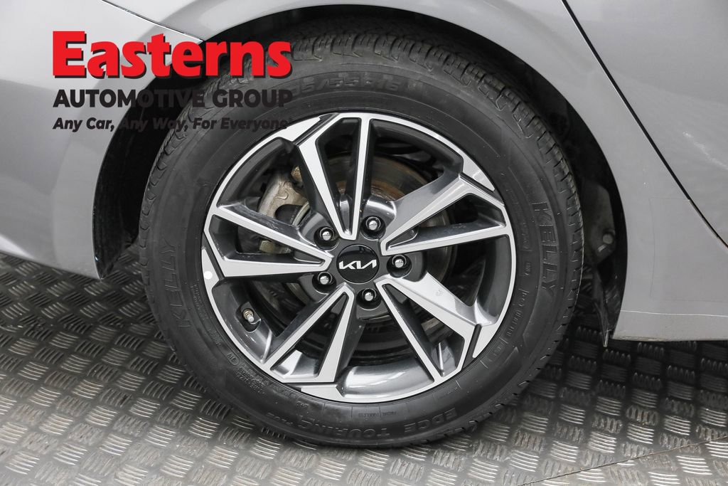 Used 2023 Kia Forte LXS image 30