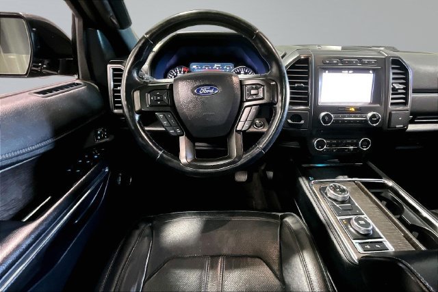 Used 2018 Ford Expedition Limited w/ Equipment Group 302A AWD/4WD image 8