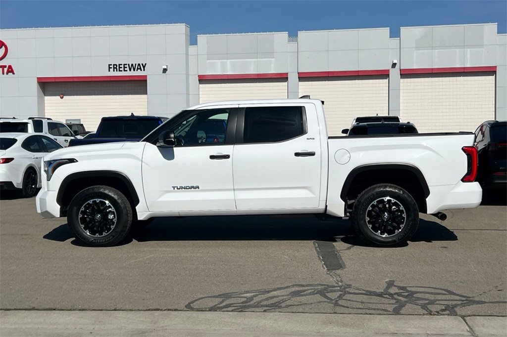Used 2024 Toyota Tundra SR5 w/ SR5 Convenience Package image 9