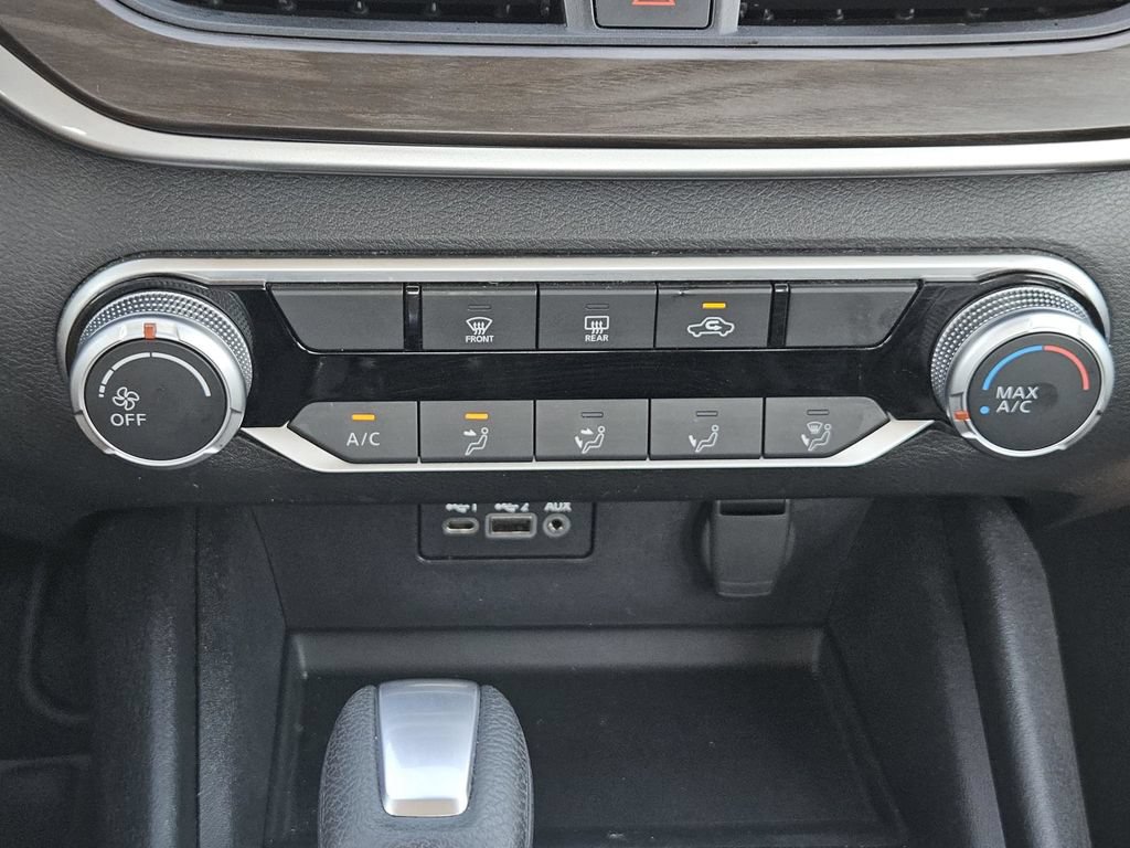 Used 2025 Nissan Altima 2.5 SV FWD image 25
