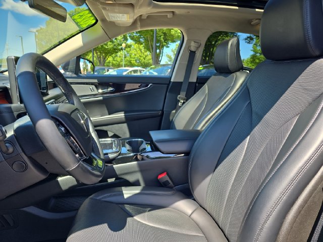 Certified 2023 Lincoln Nautilus Reserve w/ Monochromatic Package AWD/4WD image 5