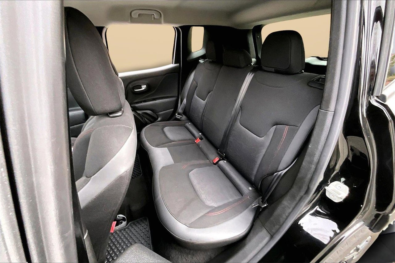 Certified 2023 Jeep Renegade Trailhawk image 22