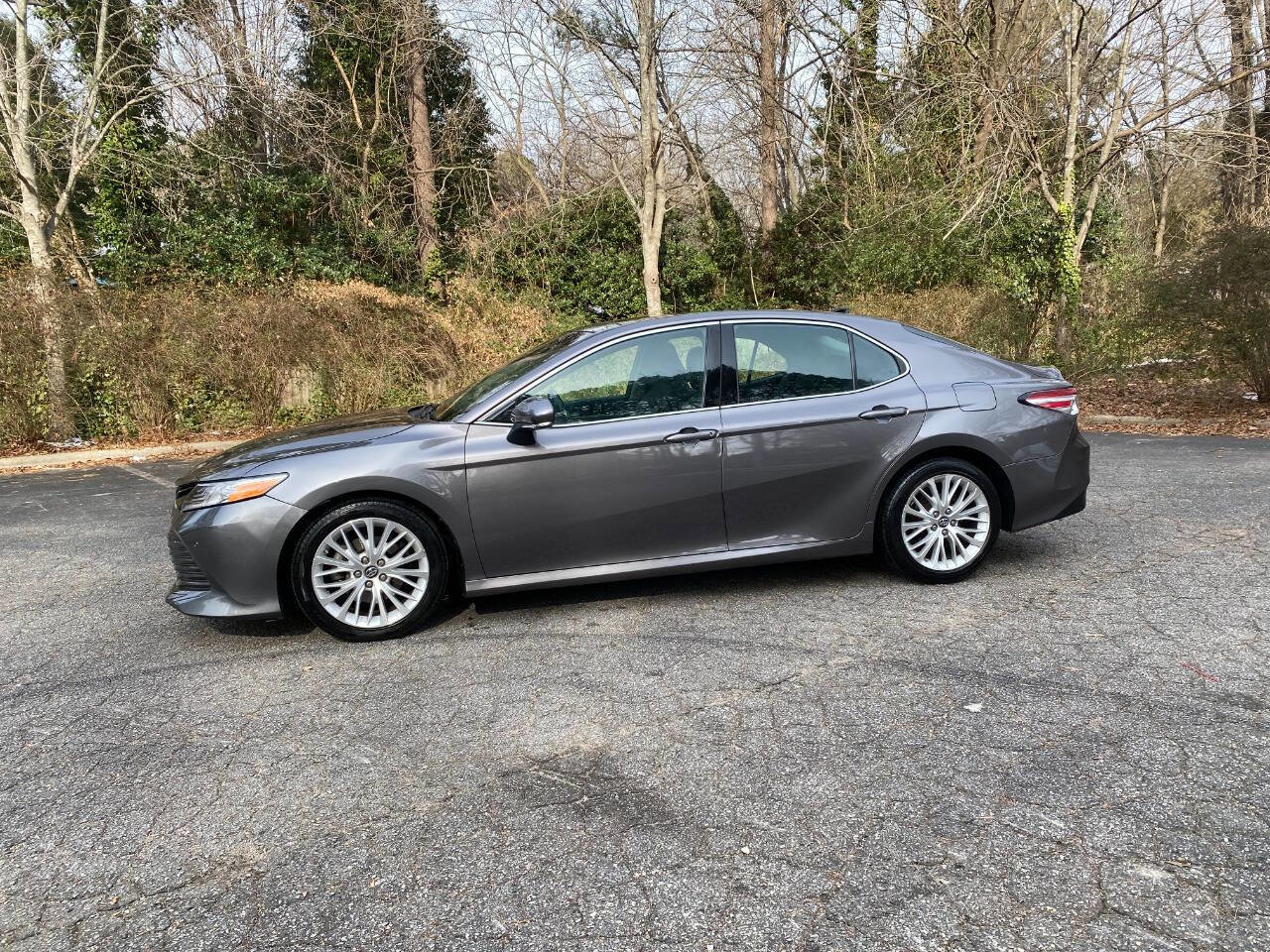 Used 2018 Toyota Camry XLE w/ Driver Assist Package FWD image 8