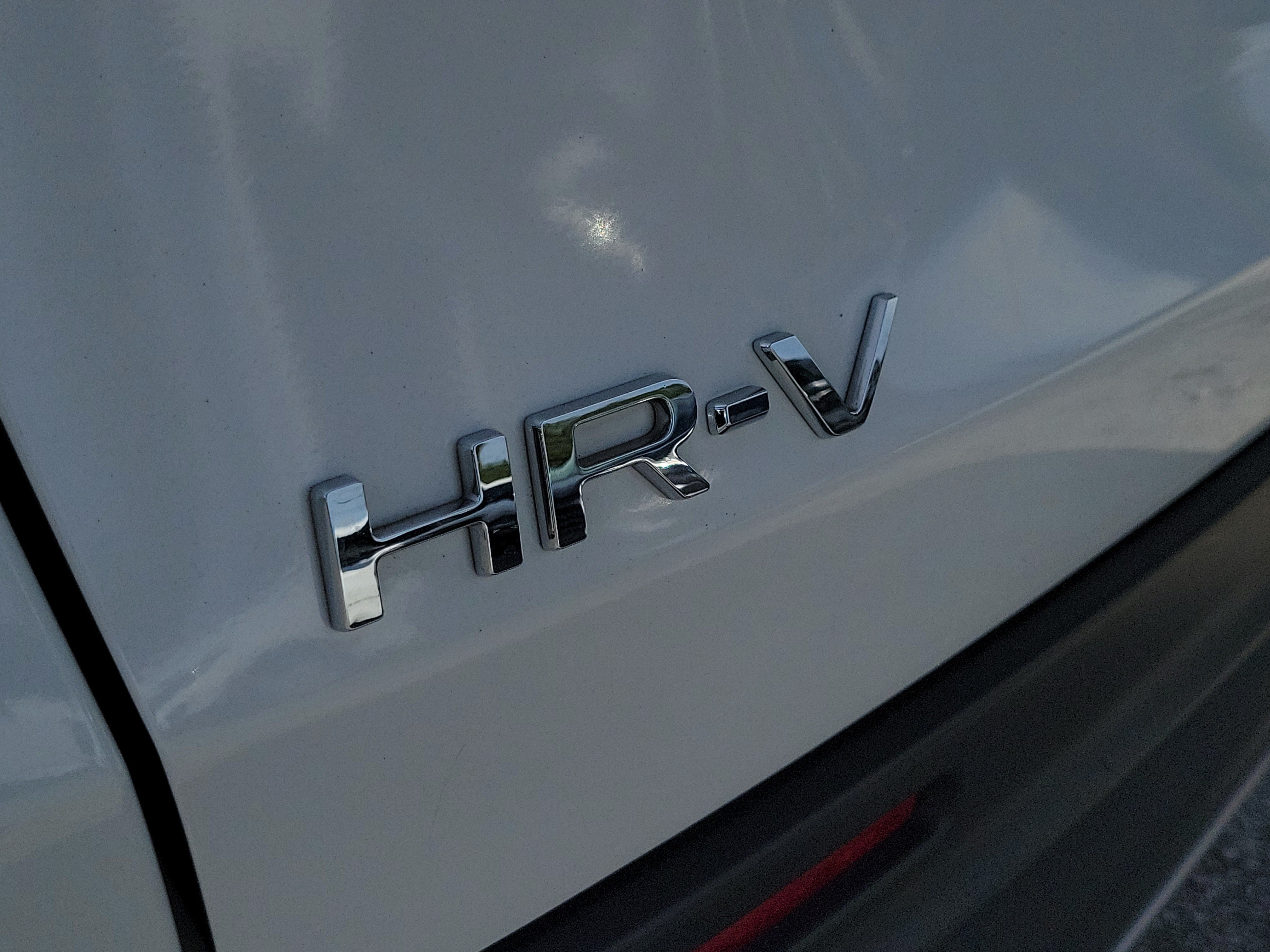 Used 2025 Honda HR-V Sport image 11