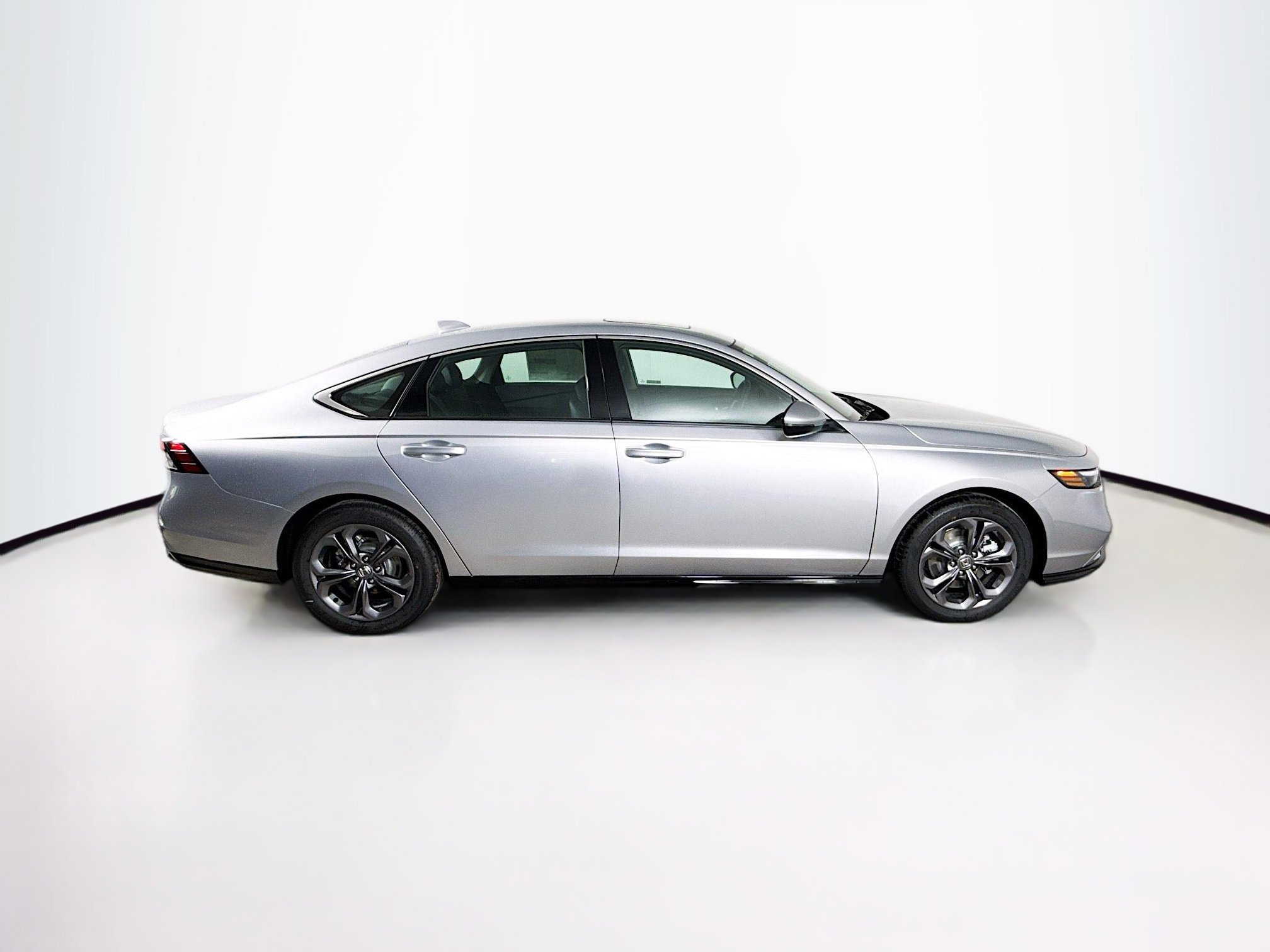 New 2025 Honda Accord EX-L image 2