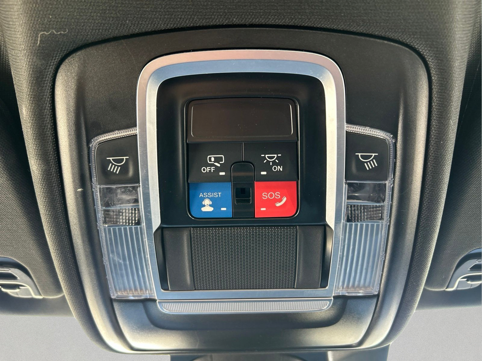 Certified 2024 RAM 1500 Laramie RWD image 34